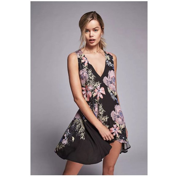 097 FREE PEOPLE Back Yard Party Printed Tunic Mini Dress Black Floral sz S - Picture 11 of 12